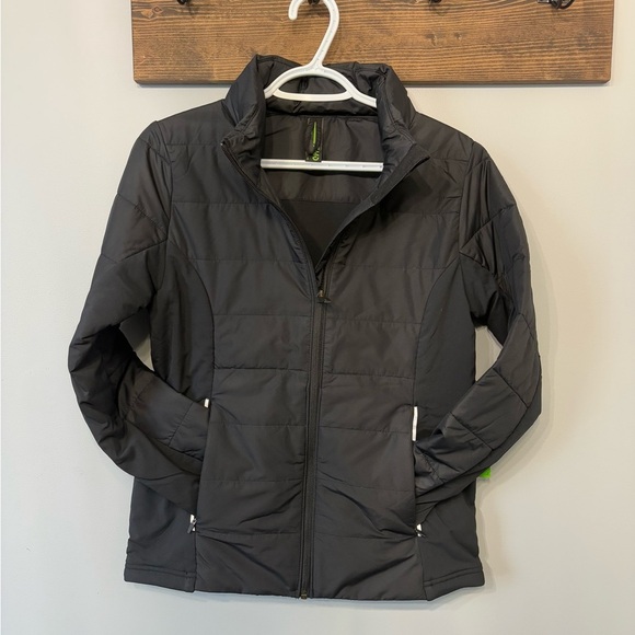 Push FWD Women's Primaloft Training Jacket in Black sized Small - Picture 8 of 14